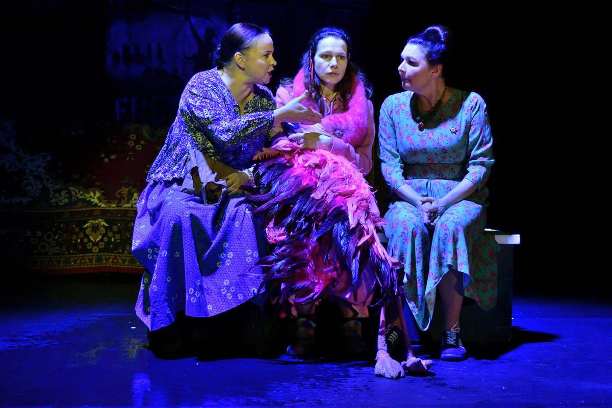 В театре «Модерн» представили новую версию спектакля «Матрешки – Кудапрешки»