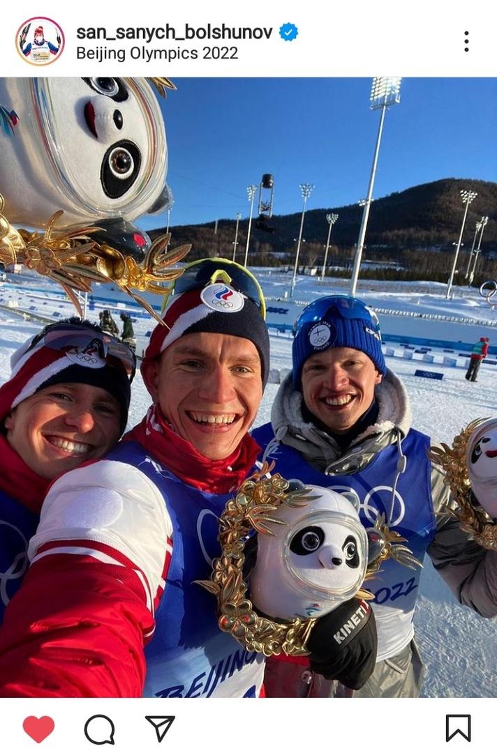 Феноменальная победа: российские лыжники Александр Большунов и Денис Спицов выиграли золотую и серебряную медали в скиатлоне на Олимпиаде в Пекине