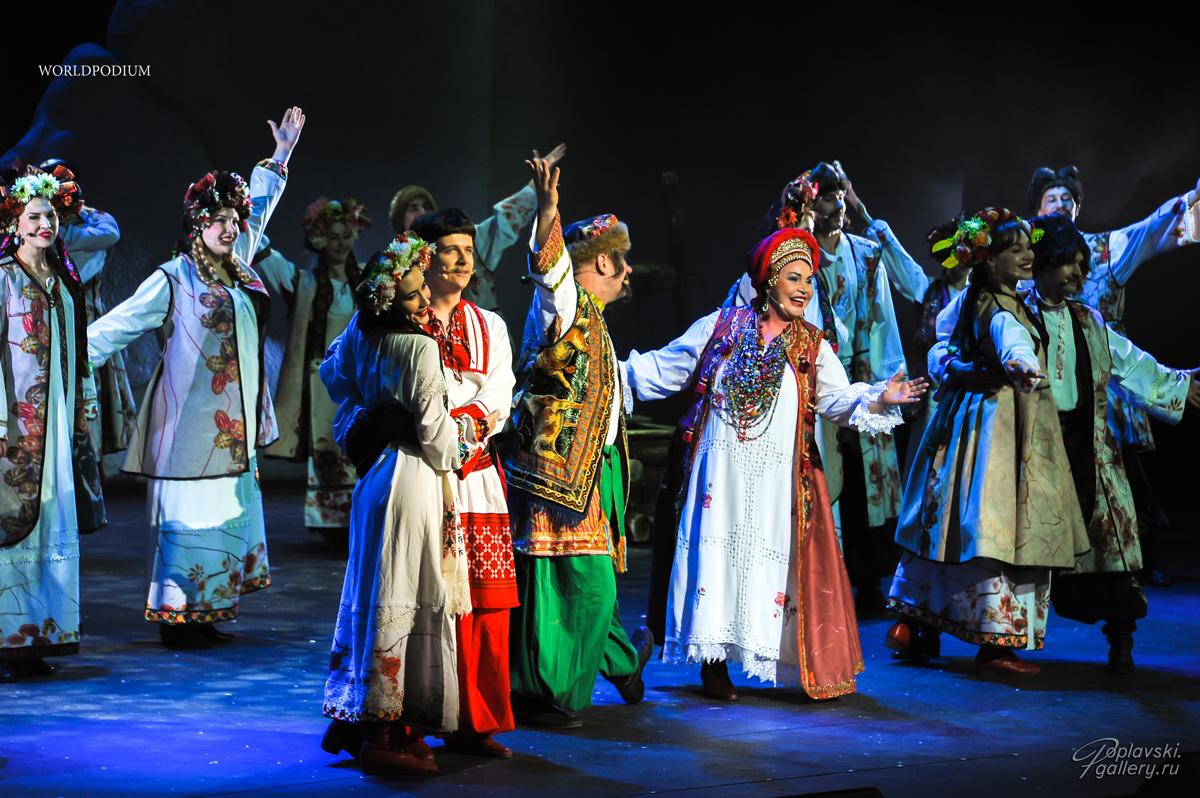 Фолк-мюзикл «Ночь перед Рождеством» - вечные герои Гоголя на сцене театра &quot;Русская песня&quot;!