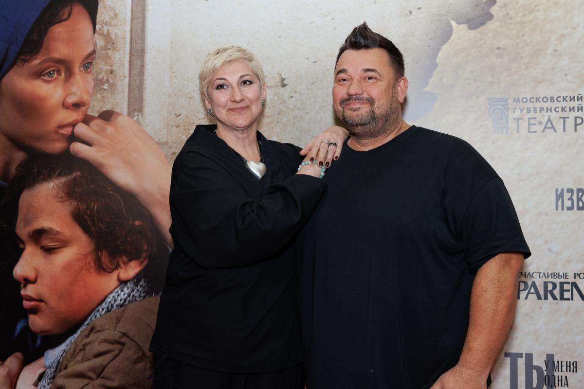 Театральный дебют Сергея Жукова. Как прошел специальный показ спектакля «Ты у меня одна»