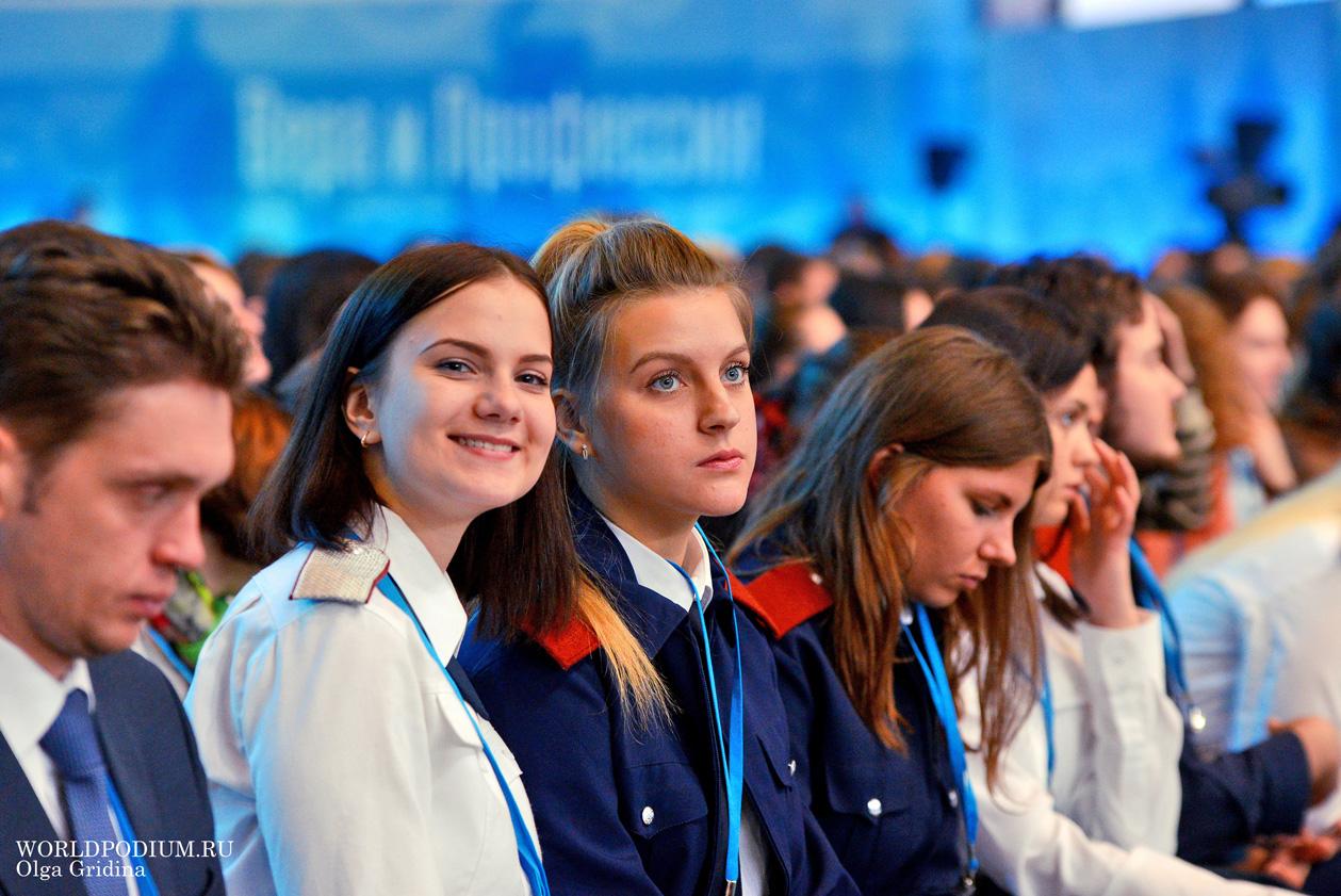  «Храни в сердце дух Суворова и Петра...Веру! Честь! Романтику!»