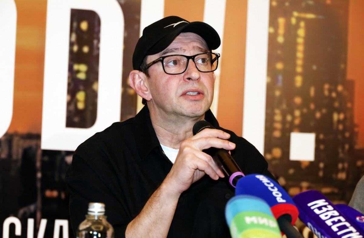 Премьера cпектакля Константина Хабенского и Александра Цыпкина «Жил. Был. Дом.» на Основной сцене МХТ имени А.П. Чехова 