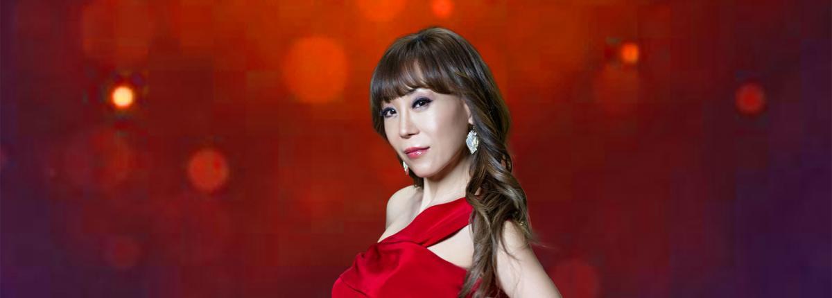 Суми Чо на сцене Дома Музыки