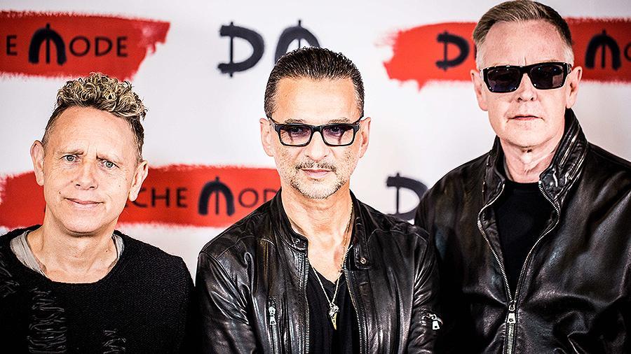 Кортеж музыкантов Depeche Mode засняли на видео в Москве