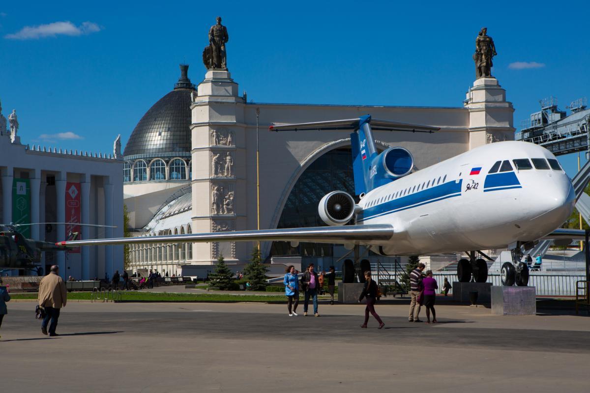 Возрождение легендарного самолета Як-42 на ВДНХ