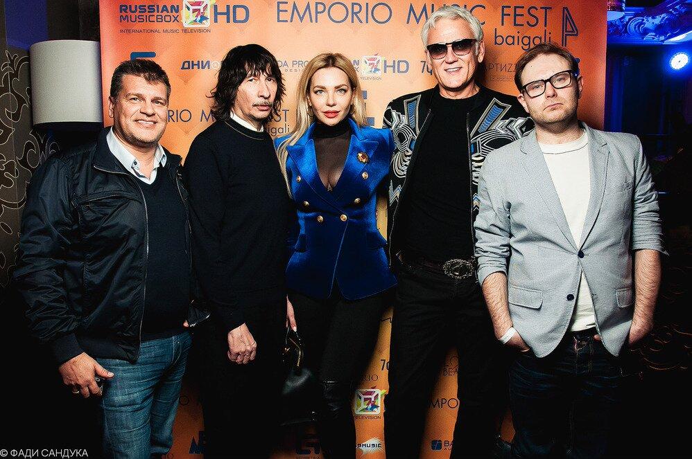   Владимир Пресняков инкогнито, а Александр Маршал в день рок-н-ролла пришли на Emporio Music Fest