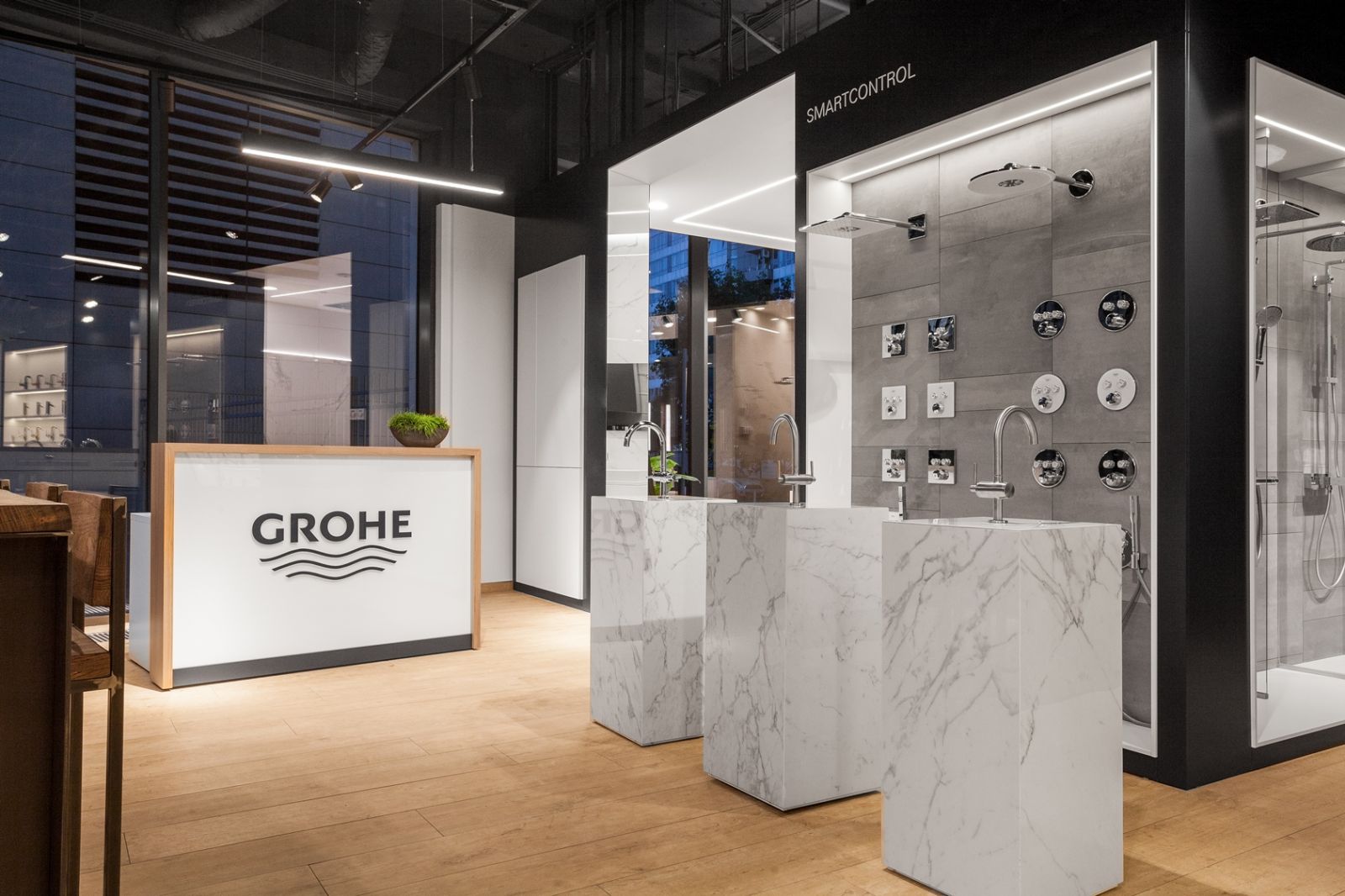 Грои. Grohe шоу рум. Шоу рум Grohe в Москве. Шоу рум TECE. Бренд сантехники «Grohe».